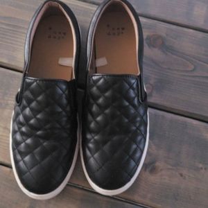 A New Day quilted shoes 8.5